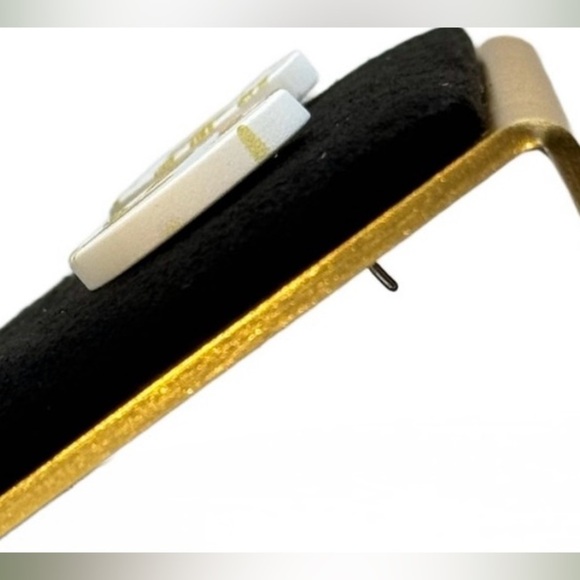 Black and Cream Leaf Pattern Earrings - Picture 5 of 5